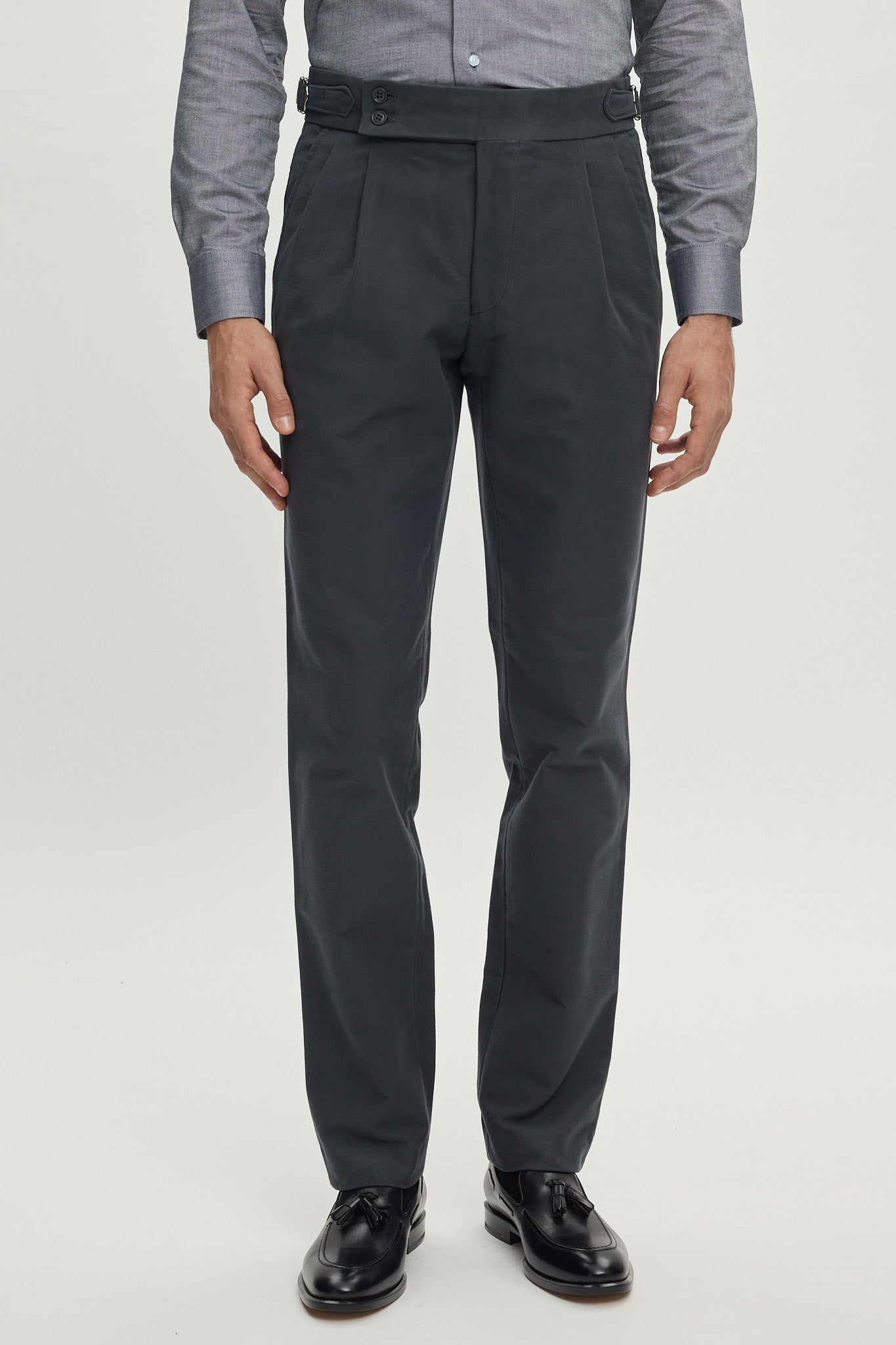 GREY COTTON TROUSERS WITH PLEATS AND SIDE ADJUSTERS
