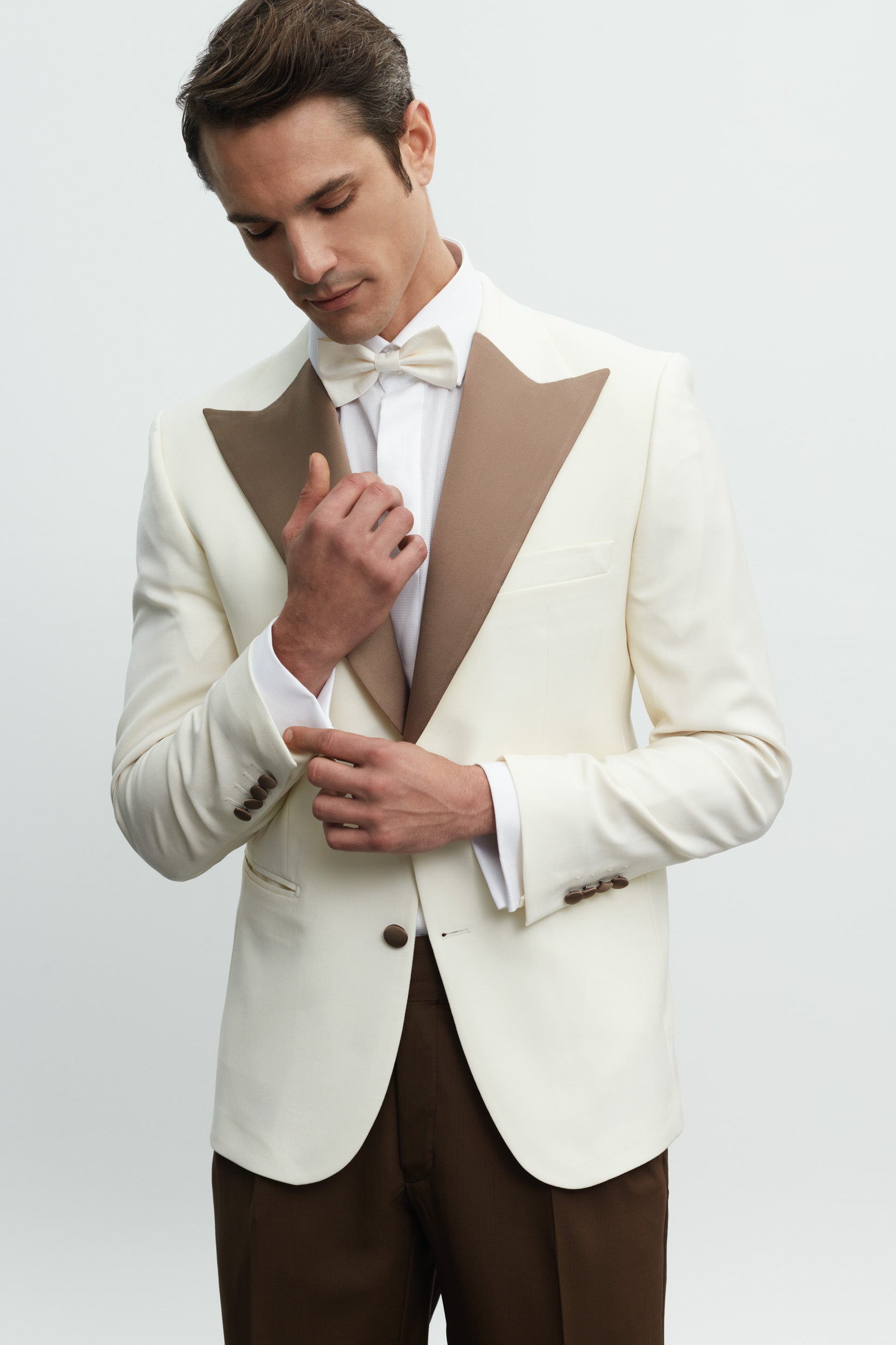 Cream Peak Lapel Tuxedo