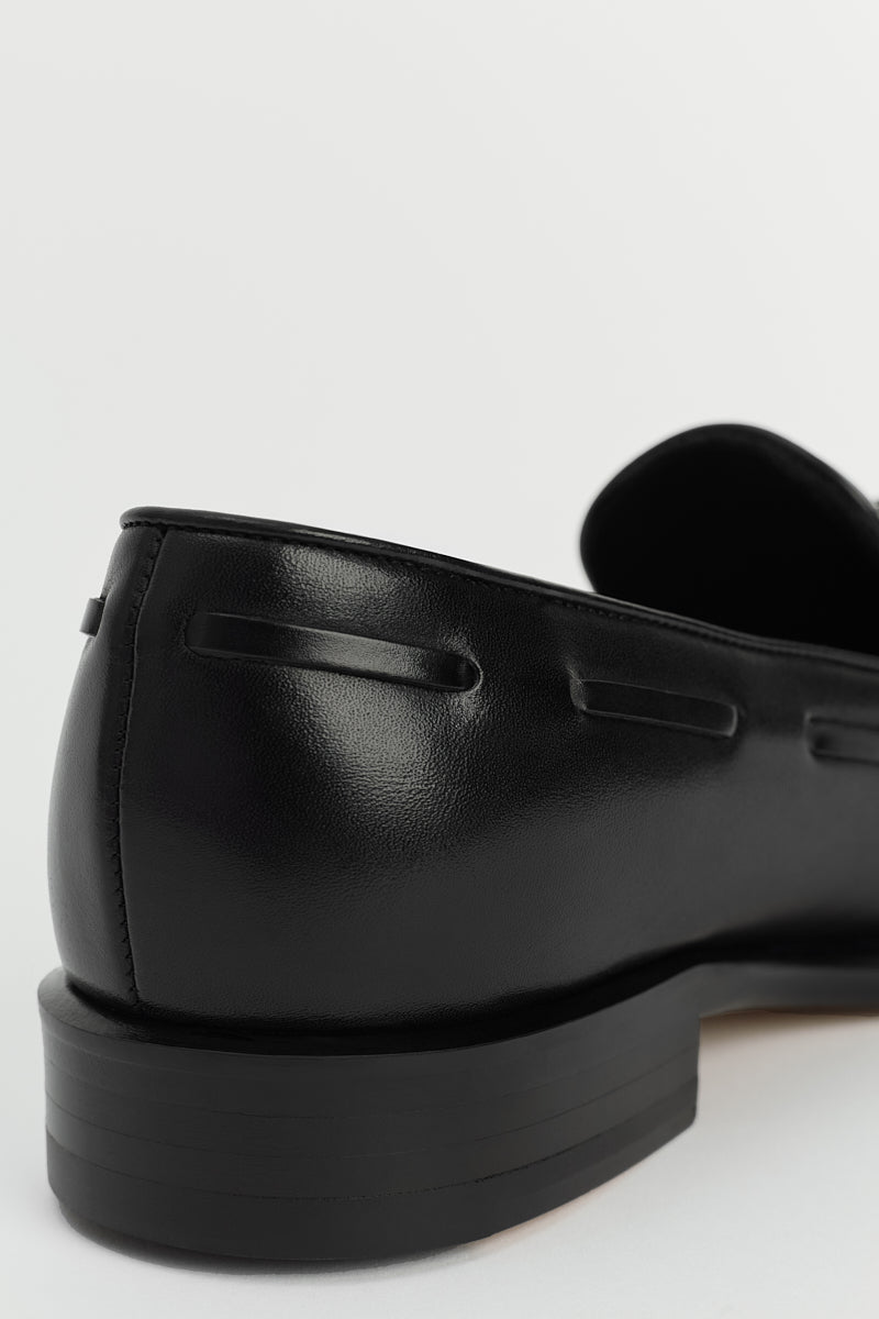 The Tassel Loafer Black