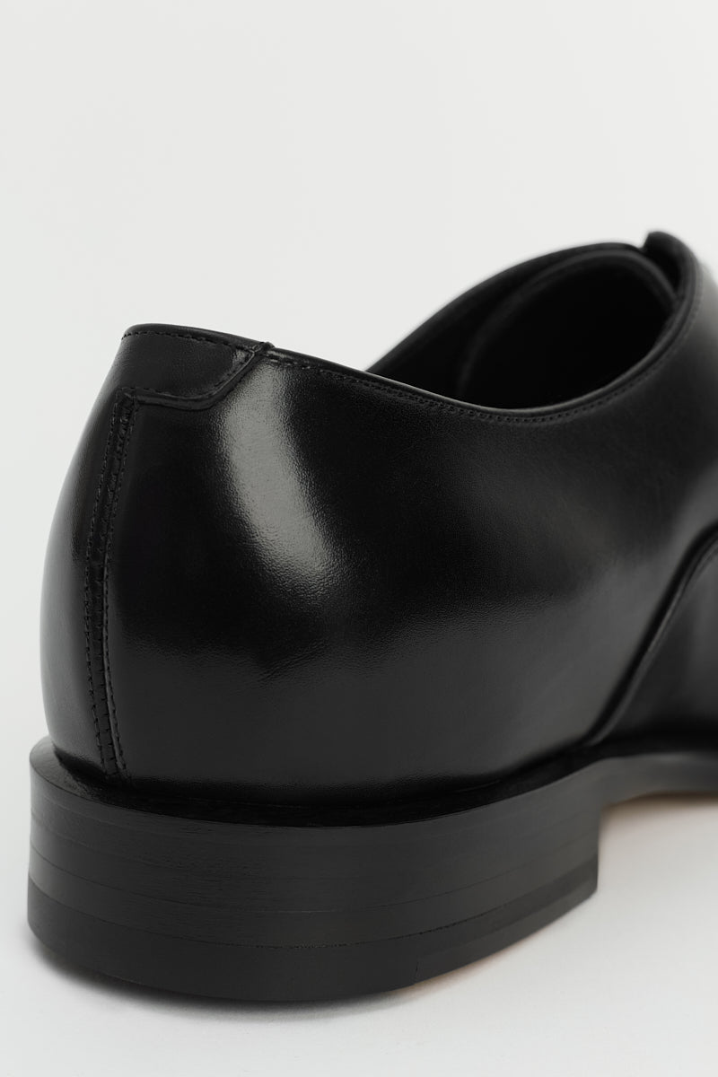 The Oxford Black